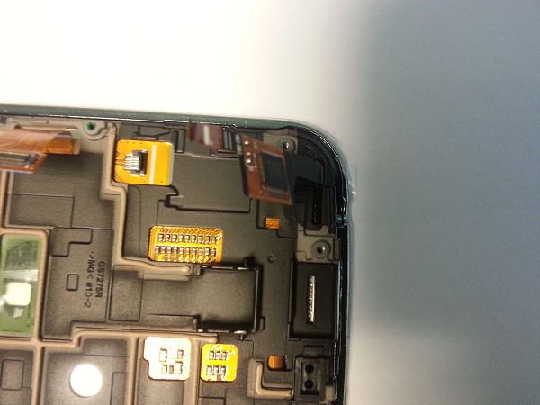 Guide de réparation Samsung Galaxy Ace 3 S7275 S7275r étape 18