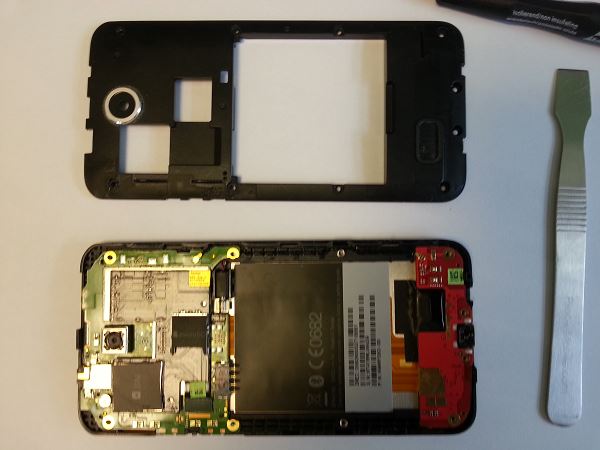 Guide de réparation HTC desire 300 étape 7