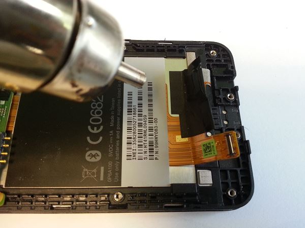 Guide de réparation HTC desire 300 étape 22