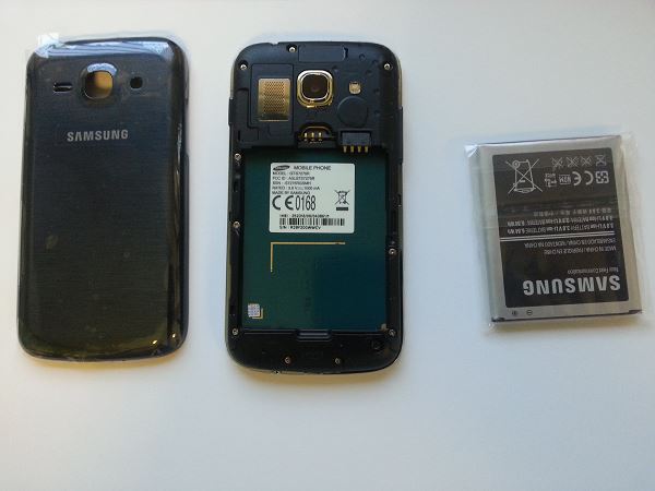 Guide de réparation Samsung Galaxy Ace S7275r étape 2
