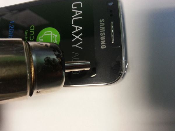 Guide de réparation Samsung Galaxy Ace S7275r étape 15