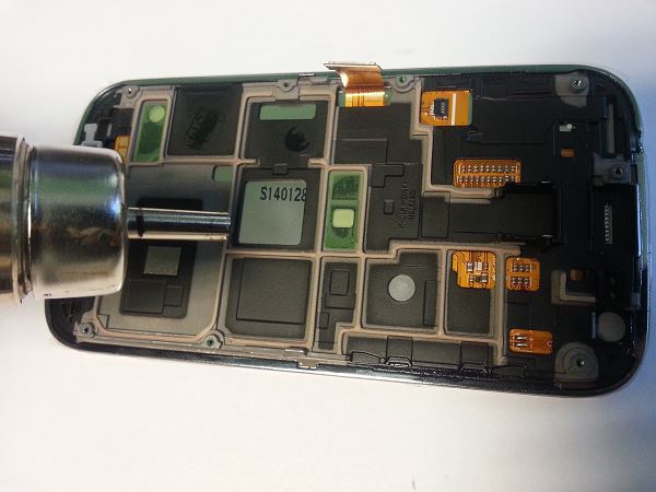 Guide de réparation Samsung Galaxy Ace 3 S7275 S7275r étape 21