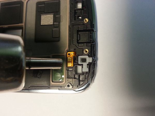 Guide de réparation Samsung Galaxy Ace 3 S7275 S7275r étape 25