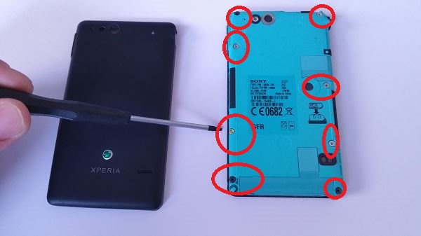 Guide tutoriel de réparation Sony Xperia Go St27i